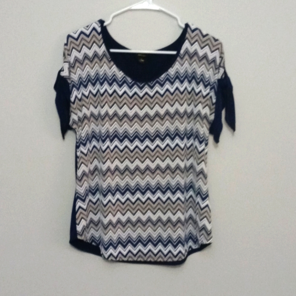 Navy blue chevron pattern blouse